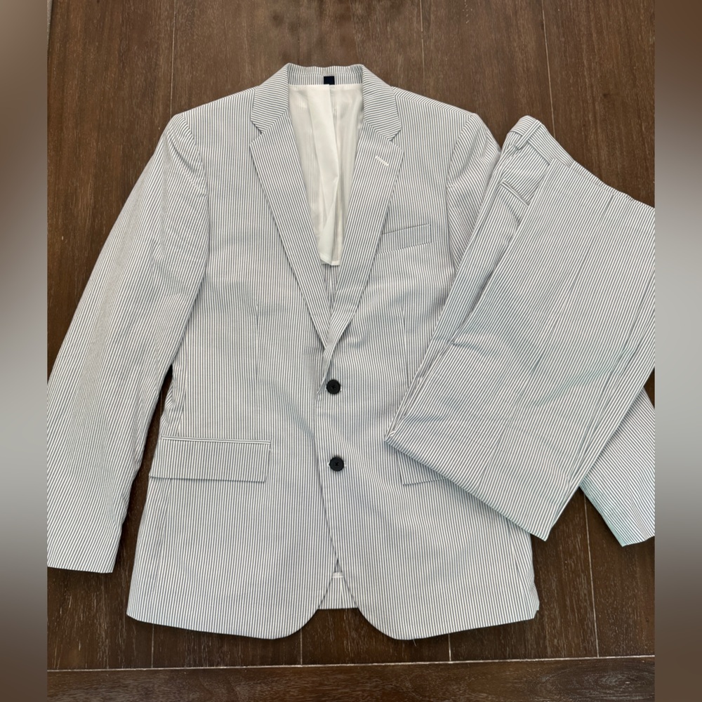 J. Crew Thompson Blue Seersucker Cotton 38r Suit (31x30 pant)